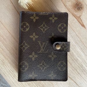 Louis Vuitton Small Ring Agenda